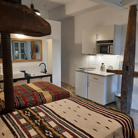 Dormir Au Pressoir Montagnieu  Ngoại thất bức ảnh