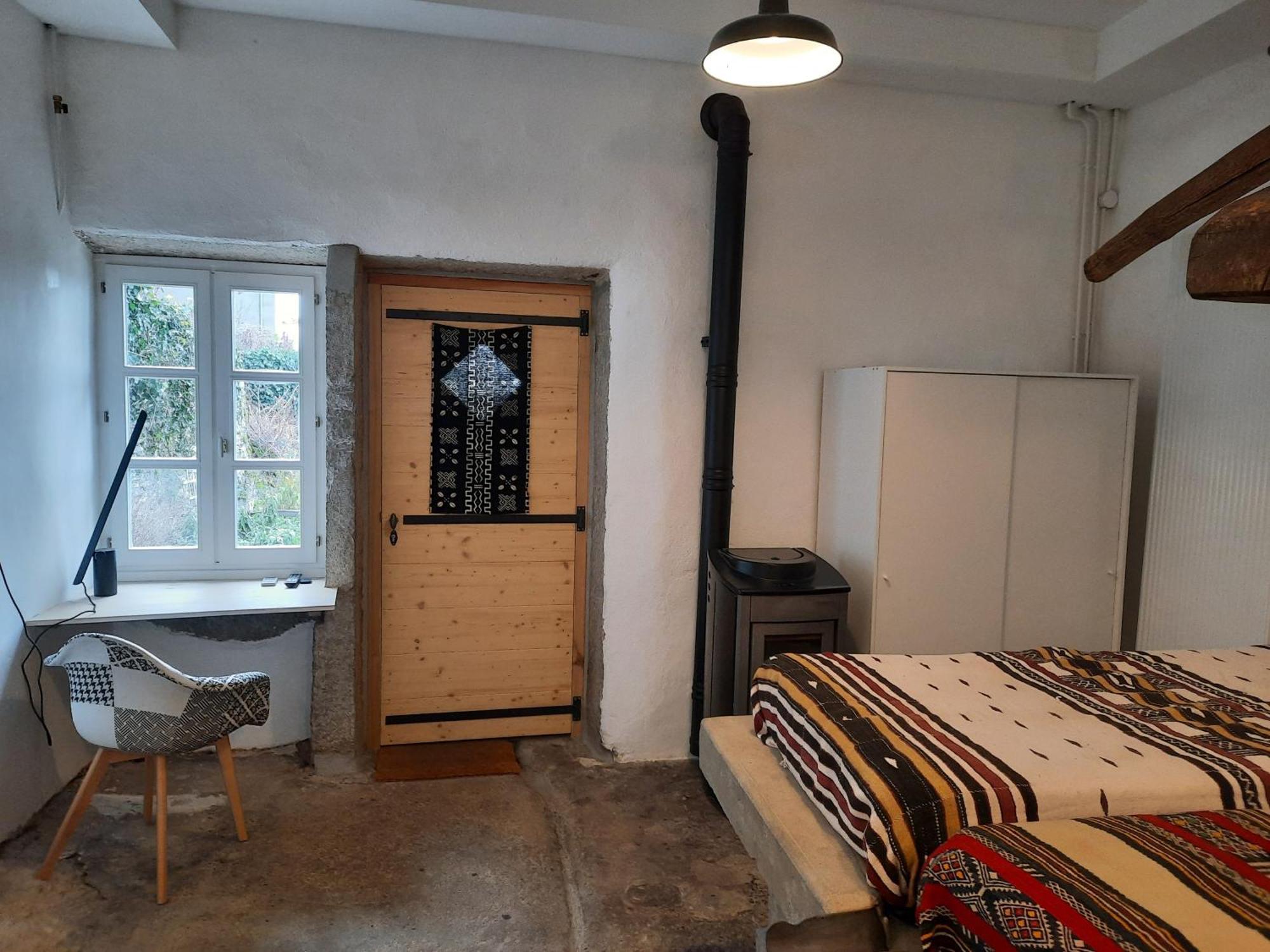 Dormir Au Pressoir Montagnieu  Ngoại thất bức ảnh